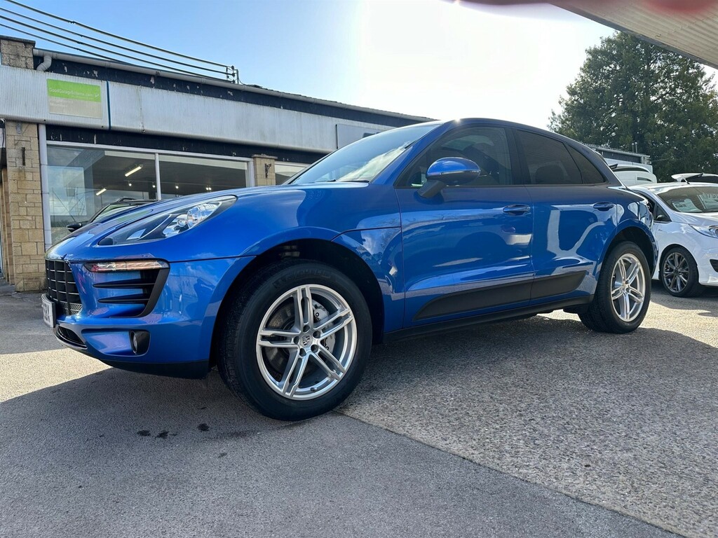 Compare Porsche Macan 3.0 Td V6 S Pdk 4Wd Euro 6 Ss RO15SBX Blue