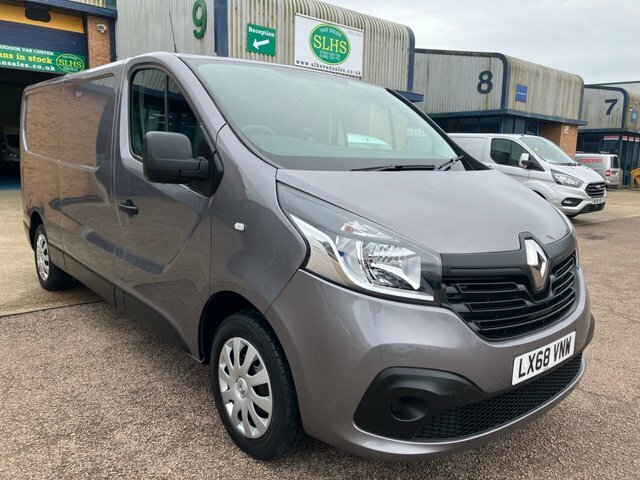 Compare Renault Trafic 1.6 Ll29 Business Plus LX68VNW Grey