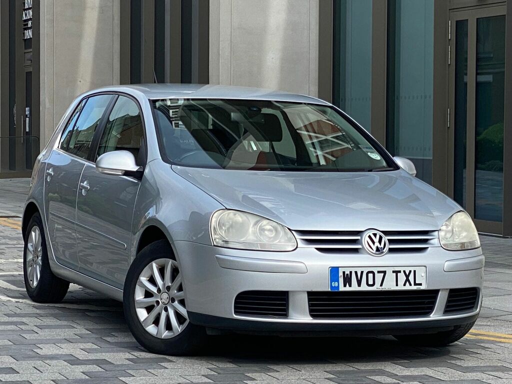 Compare Volkswagen Golf Hatchback 1.6 WV07TXL Silver