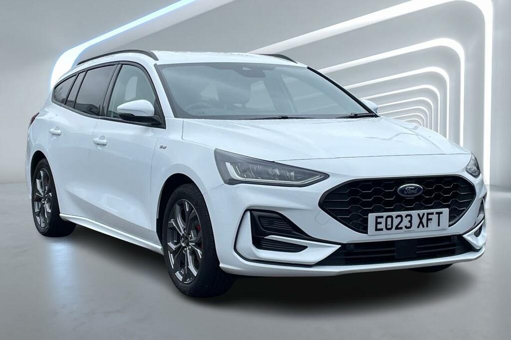 Compare Ford Focus 1.0 Ecoboost St-line EO23XFT White