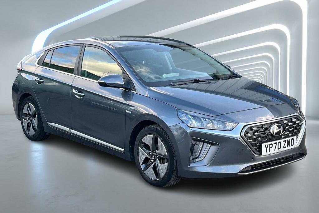 Compare Hyundai Ioniq 1.6 Gdi Hybrid Premium Se Dct YP70ZWD 