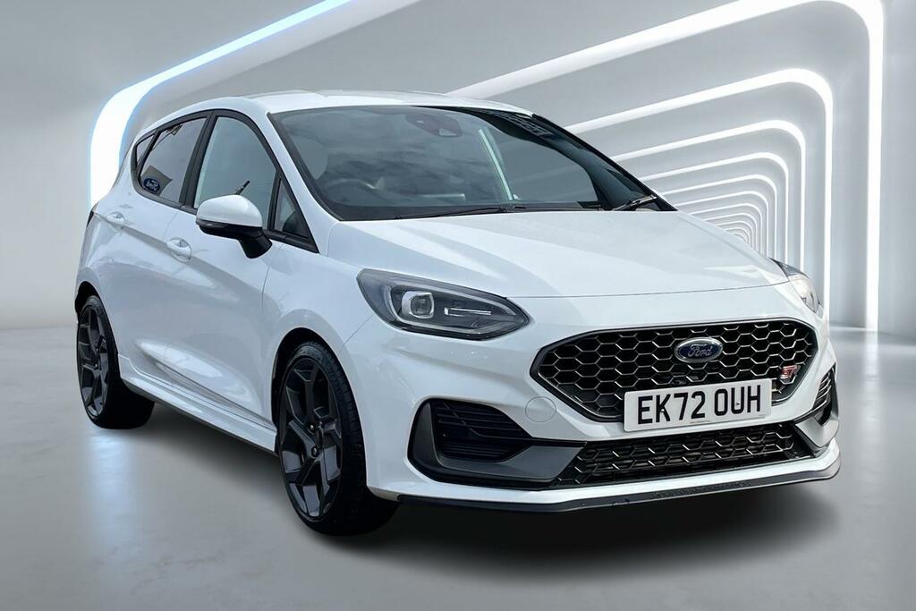 Compare Ford Fiesta 1.5 Ecoboost St-3 EK72OUH White