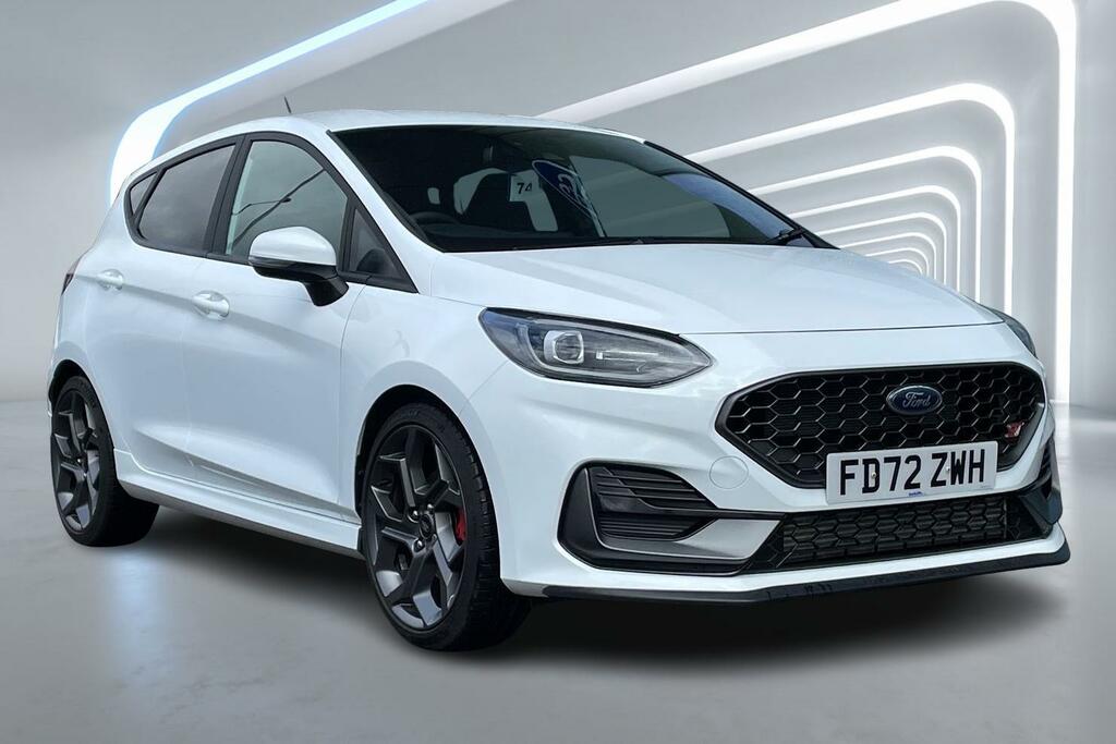 Compare Ford Fiesta 1.5 Ecoboost St-3 FD72ZWH White