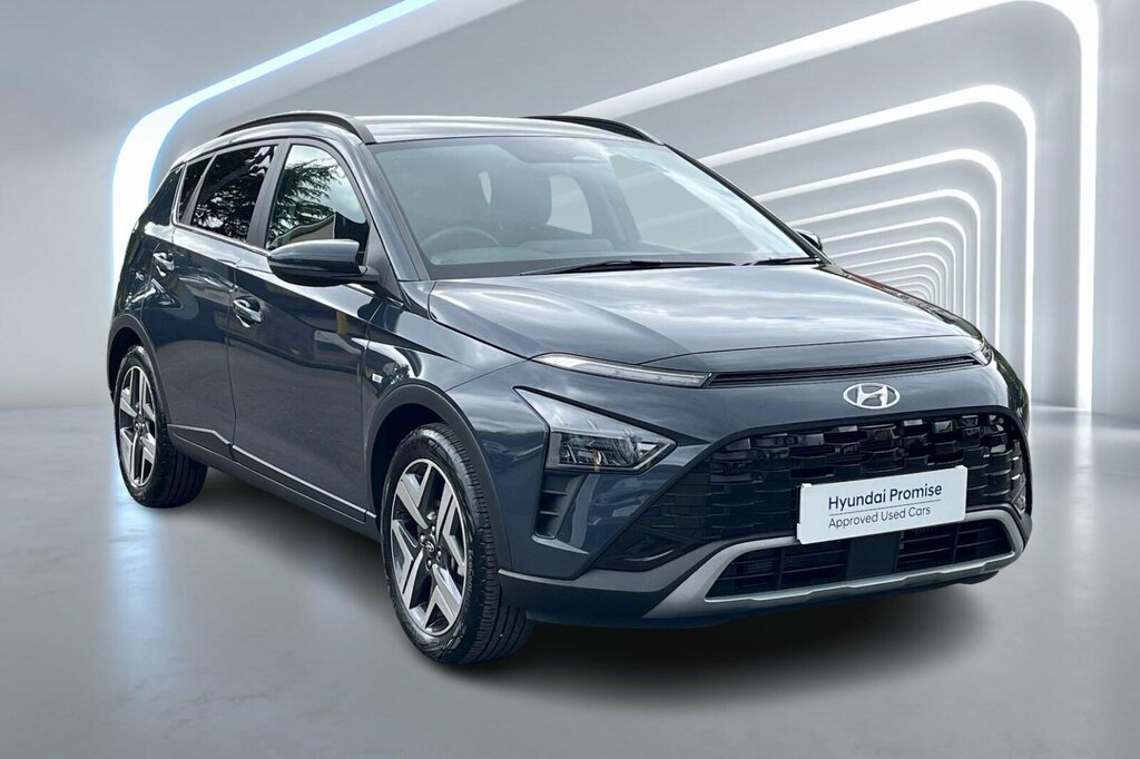 Compare Hyundai Bayon 1.0 Tgdi 48V Mhev Premium LV73WBE Grey