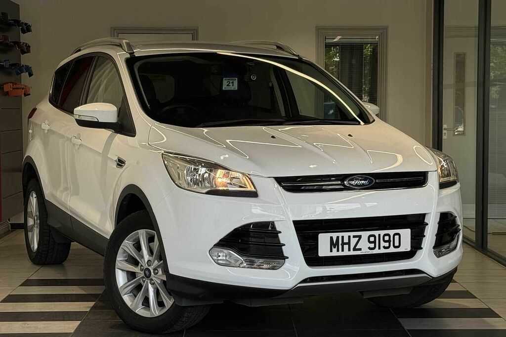 Compare Ford Kuga 1.5 182Ps Awd Titanium Ecoboost Ss 5-Dr P8AME White