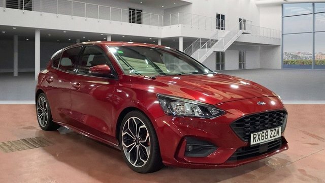 Compare Ford Focus 1.5 St-line X Tdci 119 Bhp RX68ZZW Red