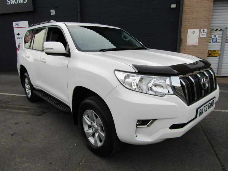 Compare Toyota Land Cruiser 2.8D Active 4Wd Euro 6 Ss 7 Seat BK72GWD White