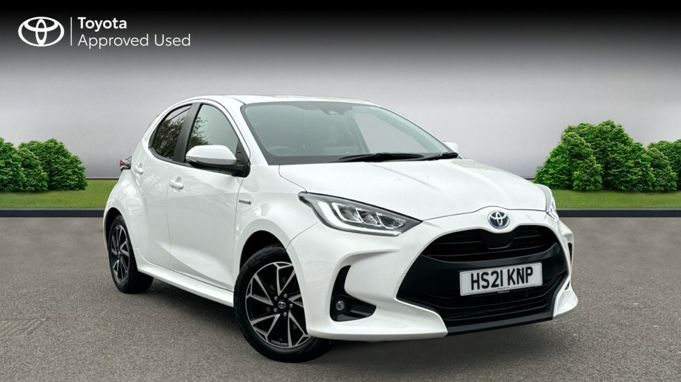 Compare Toyota Yaris Design HS21KNP White
