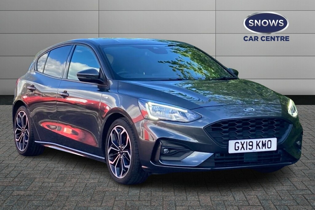 Compare Ford Focus St-line X GX19KMO Grey