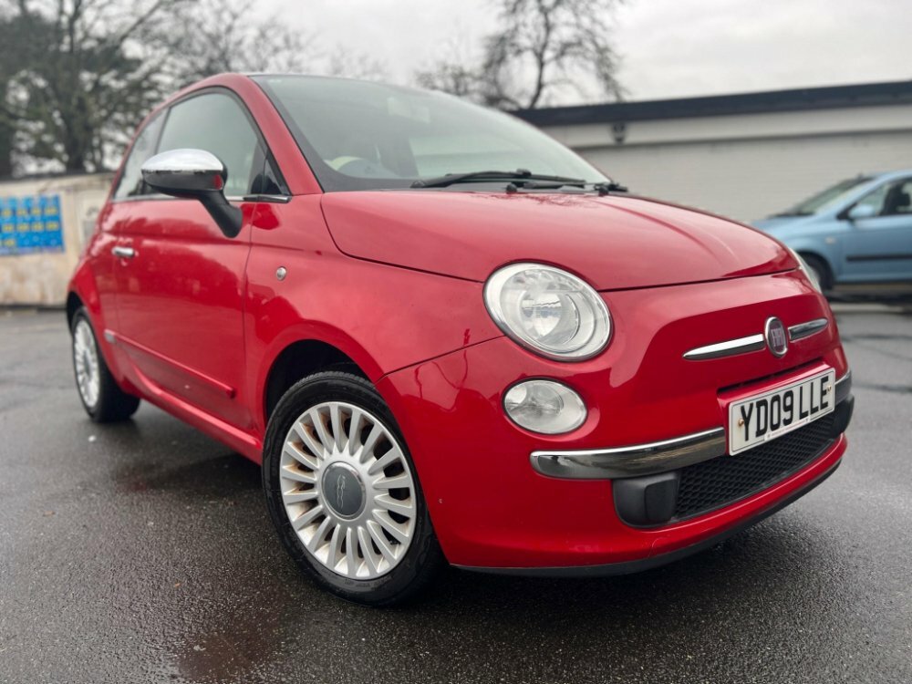 Compare Fiat 500 Lounge YD09LLE Red