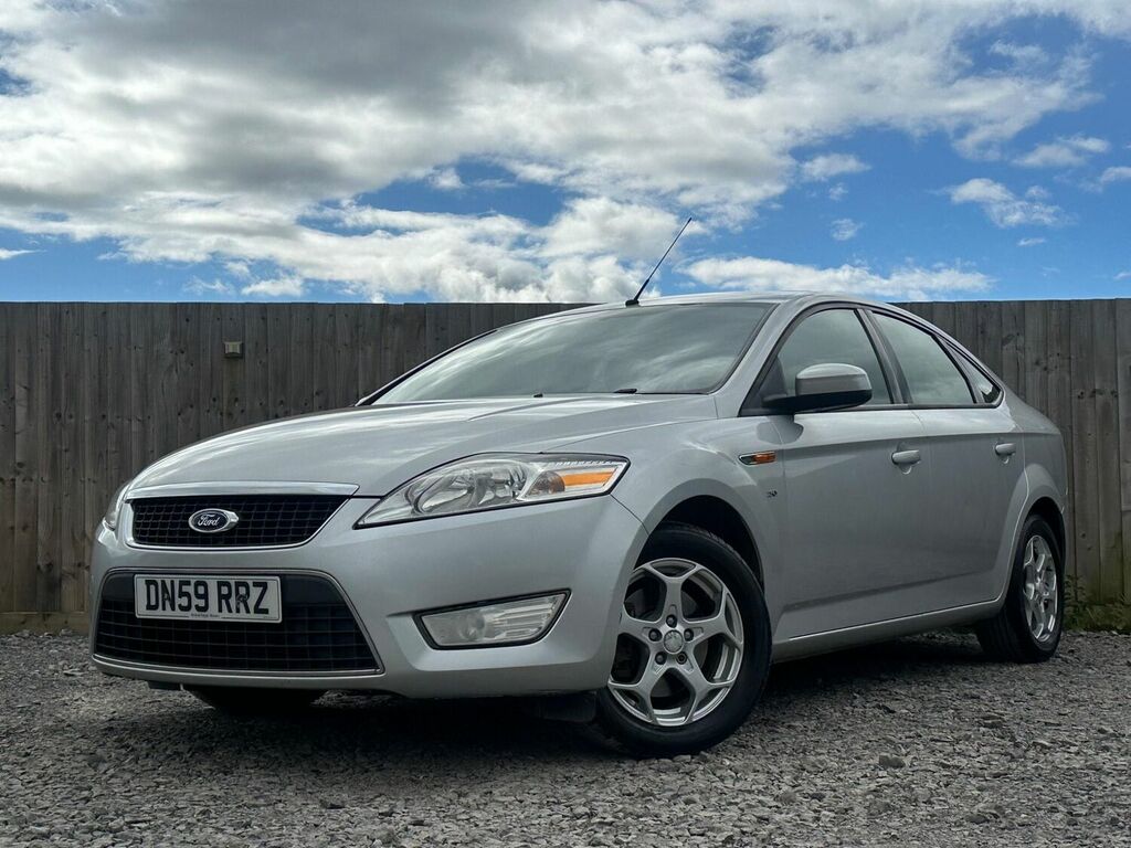 Compare Ford Mondeo Hatchback DN59RRZ Silver