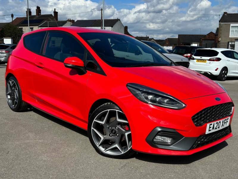 Compare Ford Fiesta 1.5 Ecoboost St-2 EA20XFF Red