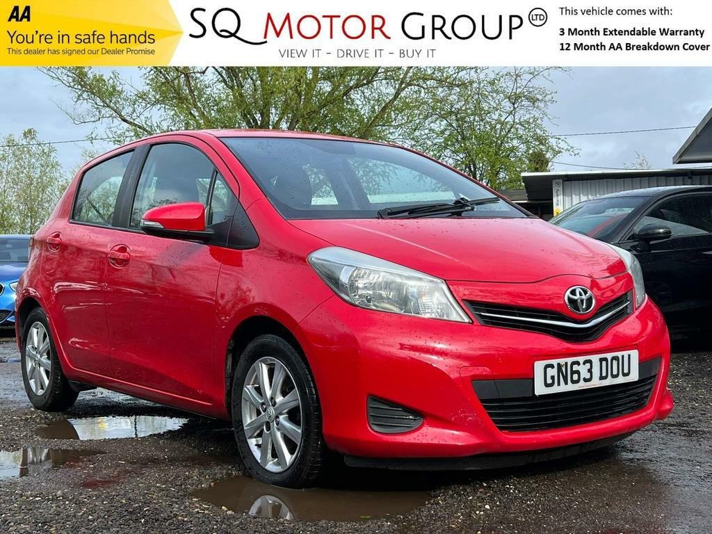 Compare Toyota Yaris 1.33 Dual Vvt-i Tr Euro 5 GN63DOU Red