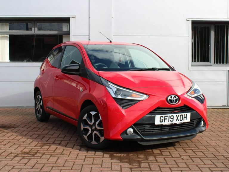 Compare Toyota Aygo 1.0 Vvt-i X-trend Euro 6 GF19XOH Red
