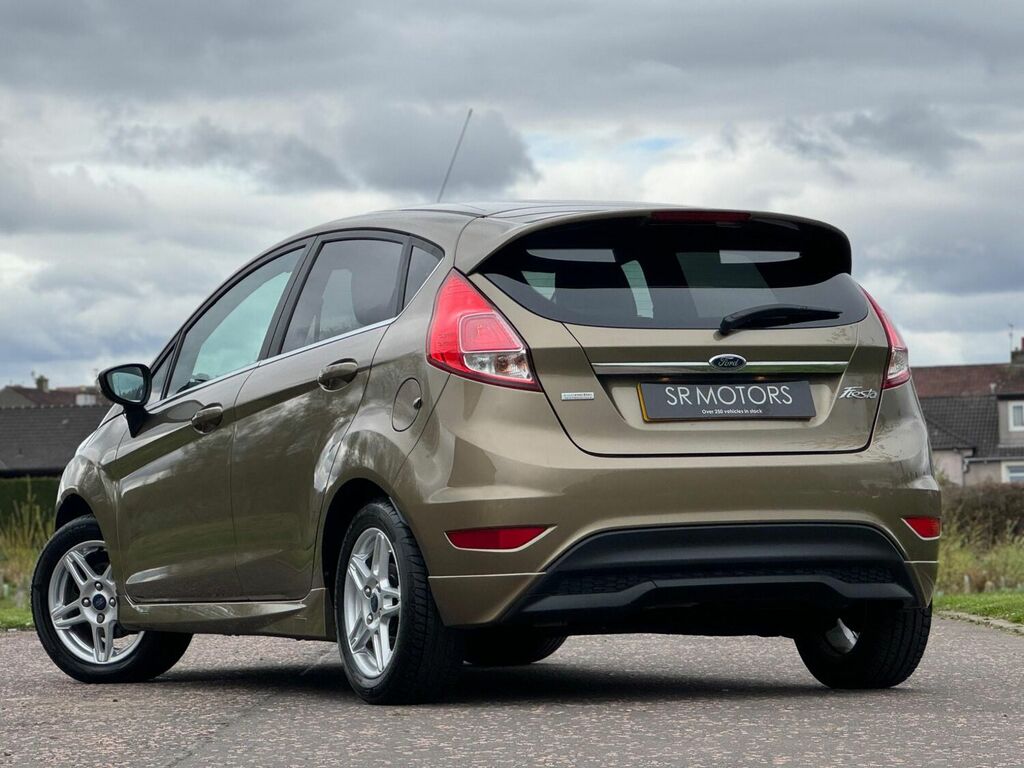 Compare Ford Fiesta Hatchback 1.0T Ecoboost Zetec Euro 5 Ss 20 SW13BZF Brown