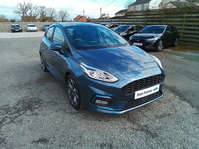 Compare Ford Fiesta 1.0 Ecoboost 95 St-line Edition YF21ZBE Blue