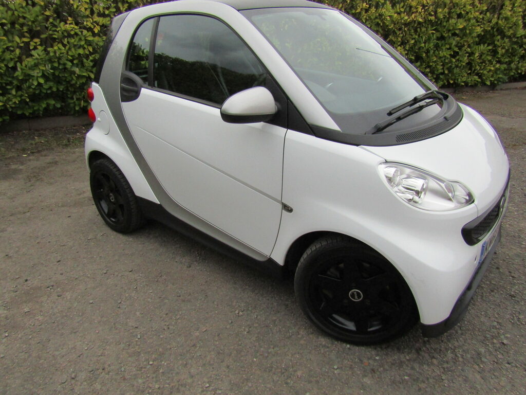 Smart Fortwo Fortwo Pure 61 Mhd White #1