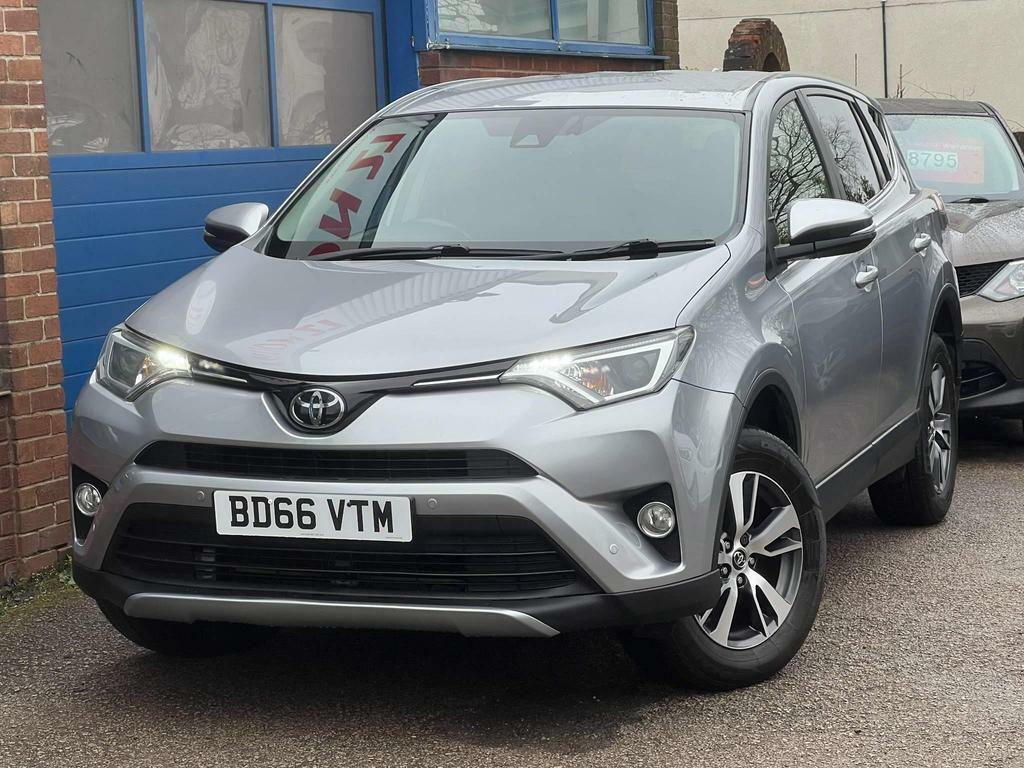 Compare Toyota Rav 4 2.0 D-4d Business Edition Euro 6 Ss SN15XZE Silver