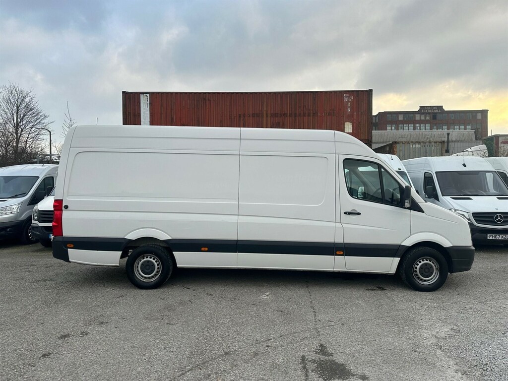Compare Volkswagen Crafter 2.0 Tdi Bluemotion Tech Cr35 L3 H3 RY65AXS White