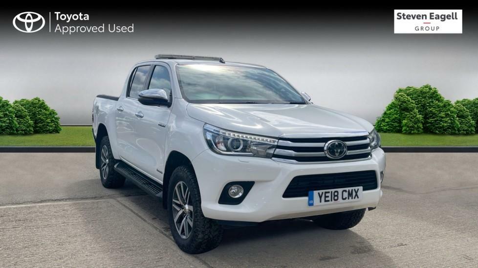 Compare Toyota HILUX 2.4 D-4d Invincible 4Wd Euro 6 Ss Tss YE18CMX White