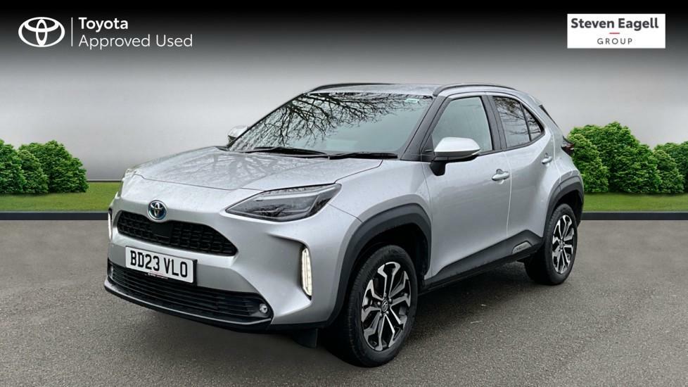 Compare Toyota Yaris Cross 1.5 Vvt-h Design Suv Hybrid E-cvt Euro BD23VLO Silver