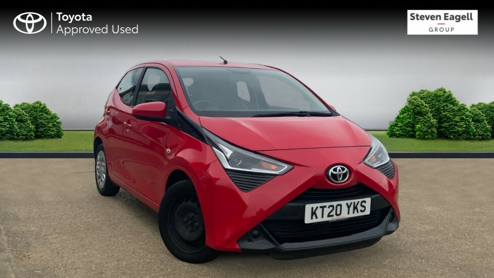 Compare Toyota Aygo 1.0 Vvt-i X-play Euro 6 KT20YKS Red