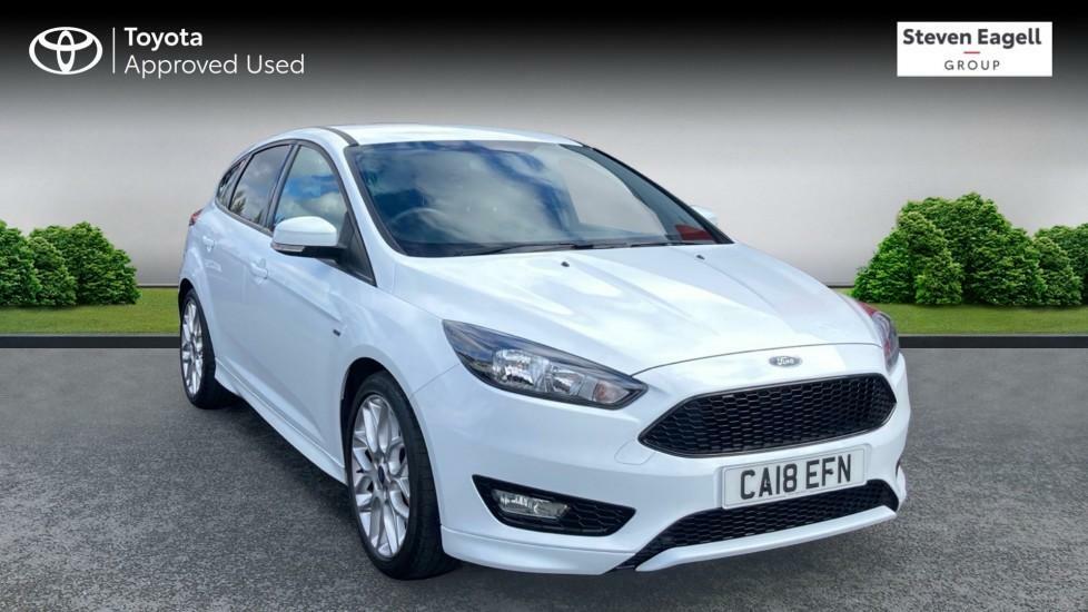 Compare Ford Focus 1.0T Ecoboost St-line Euro 6 Ss CA18EFN White