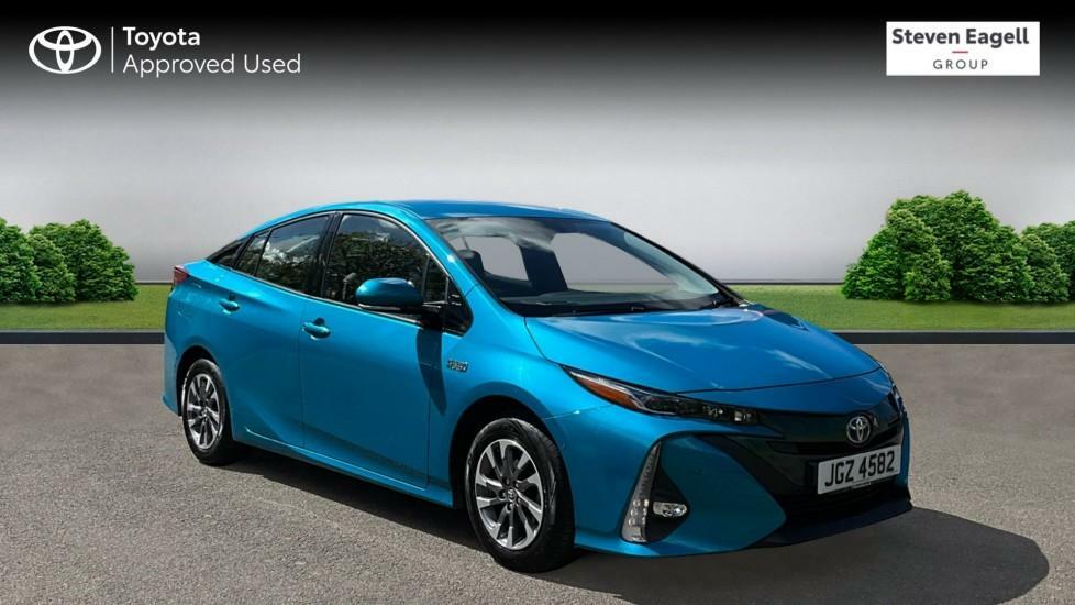 Compare Toyota Prius 1.8 Vvt-h 8.8 Kwh Excel Hatchback Plug- JGZ4582 Blue