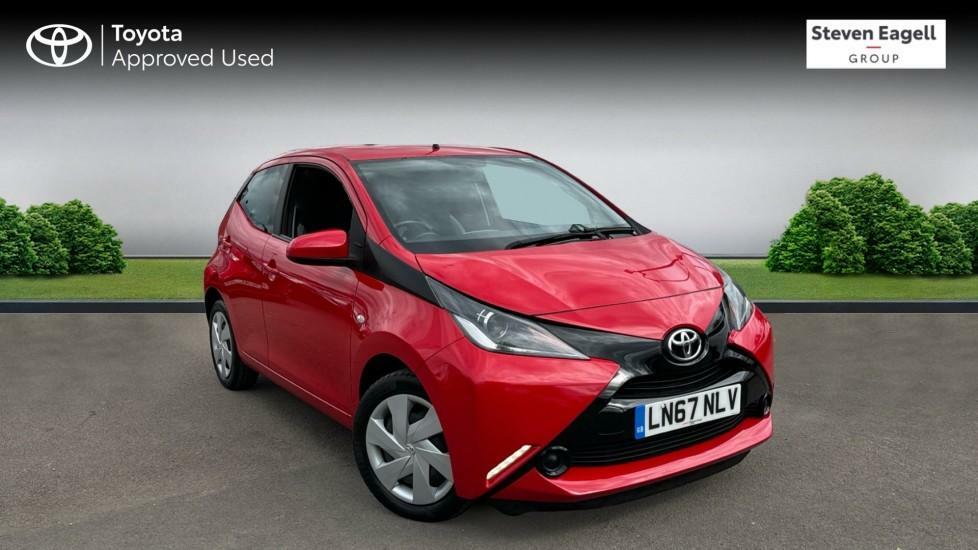 Compare Toyota Aygo 1.0 Vvt-i X-play X-shift Euro 6 LN67NLV Red