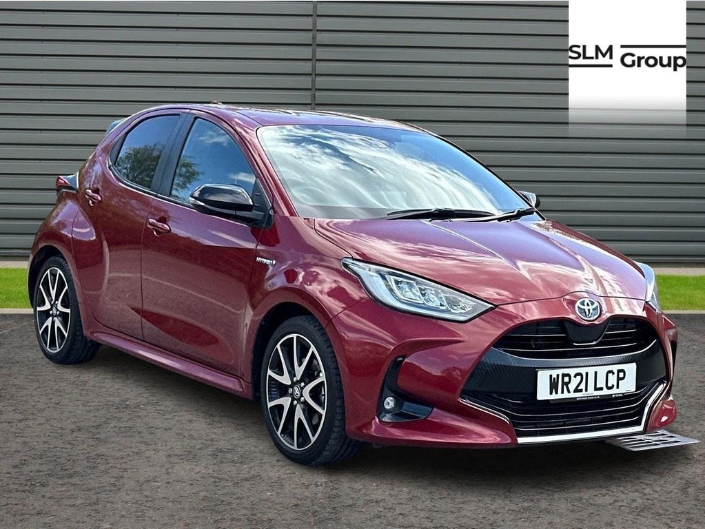 Compare Toyota Yaris 1.5 Vvt-h Dynamic E Cvt WR21LCP Red