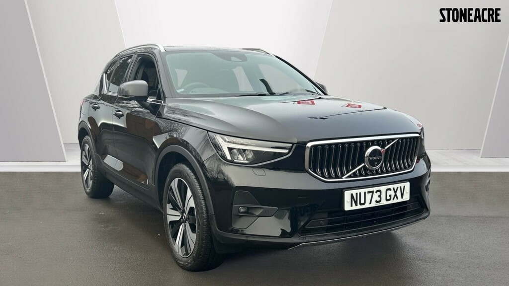 Compare Volvo XC40 1.5H T5 Recharge 10.7Kwh Ultimate Dark Suv NU73GXV Black