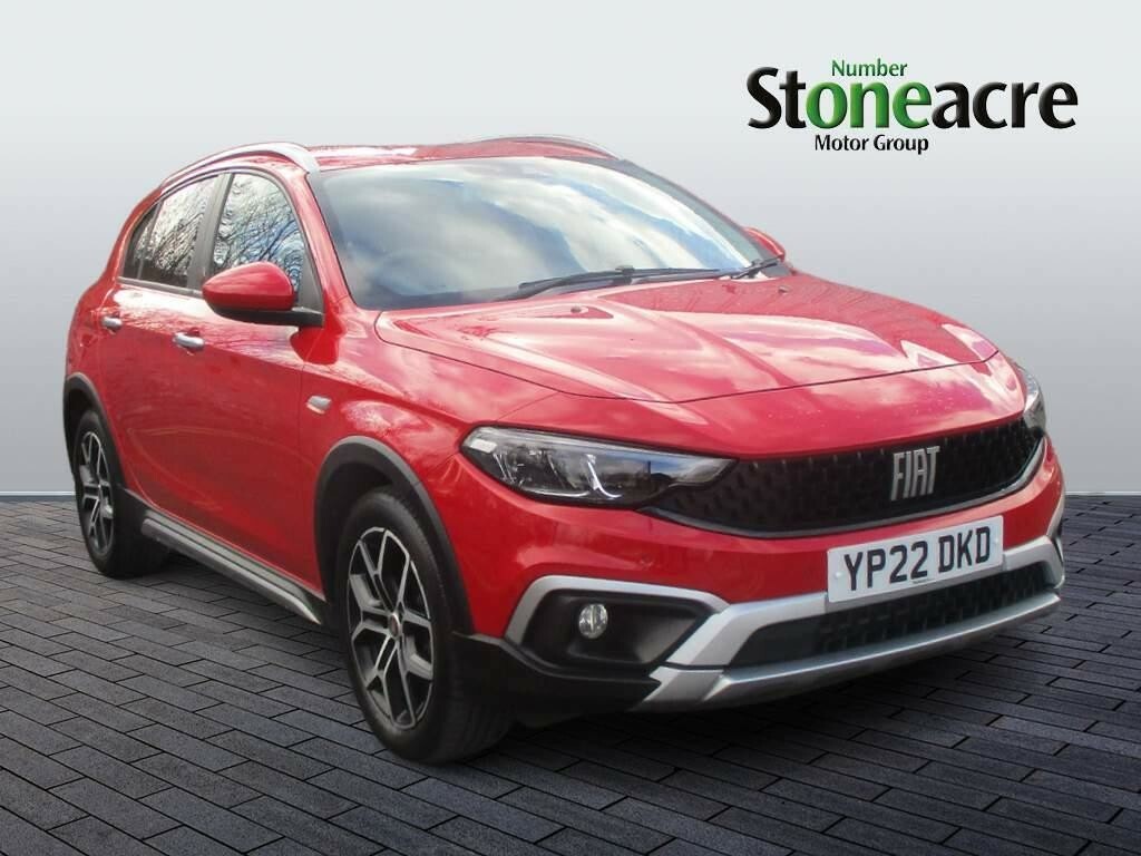 Compare Fiat Tipo 1.0 Red YP22DKD Red