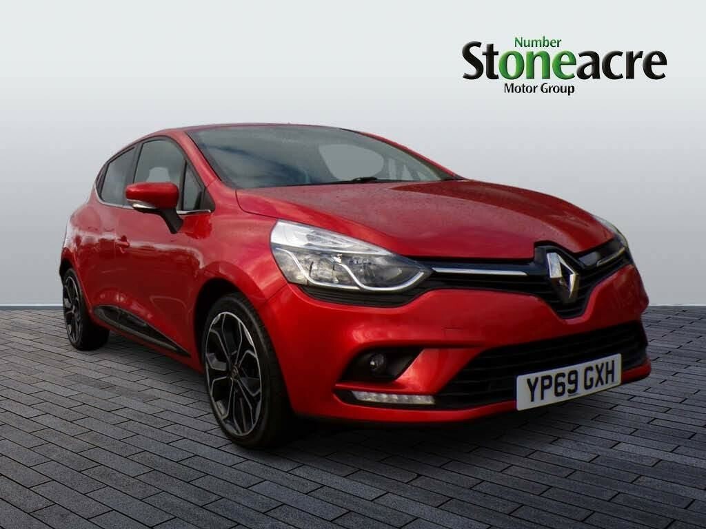 Compare Renault Clio Hatchback YP69GXH Red