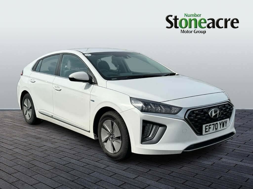 Compare Hyundai Ioniq 1.6 H-gdi Premium Hatchback EF70YWY White