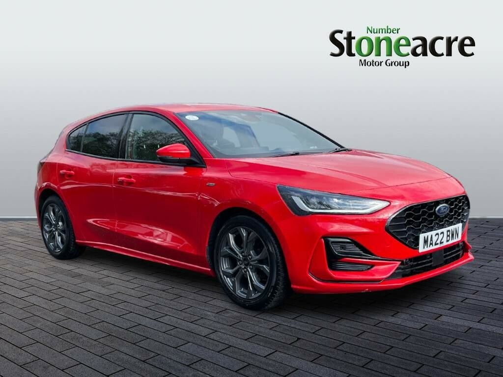 Compare Ford Focus 1.0T Ecoboost St-line Euro 6 Ss MA22BWN Red