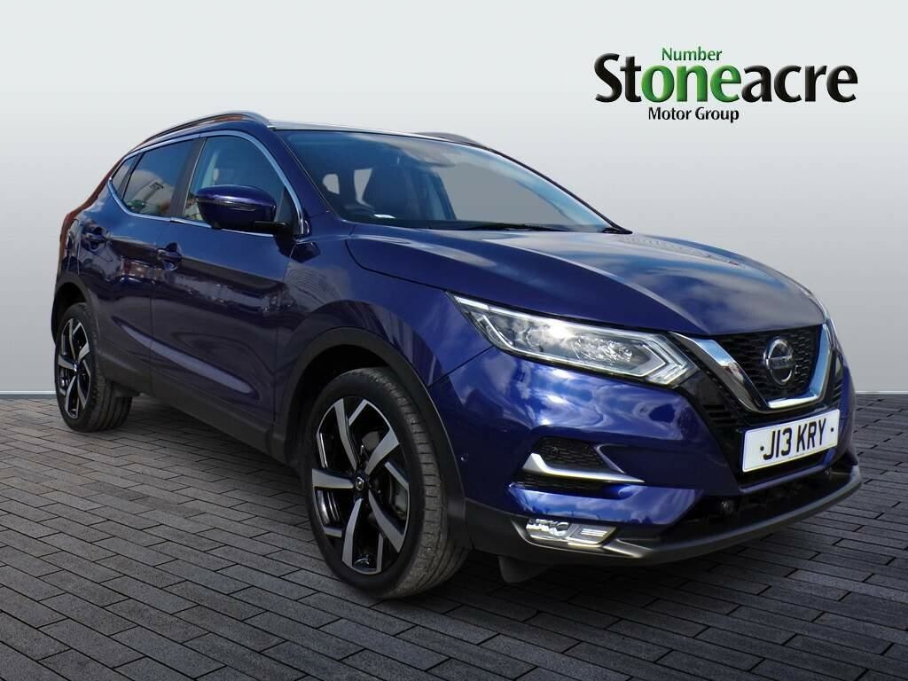 Compare Nissan Qashqai Dig-t Tekna VN69HBY Blue