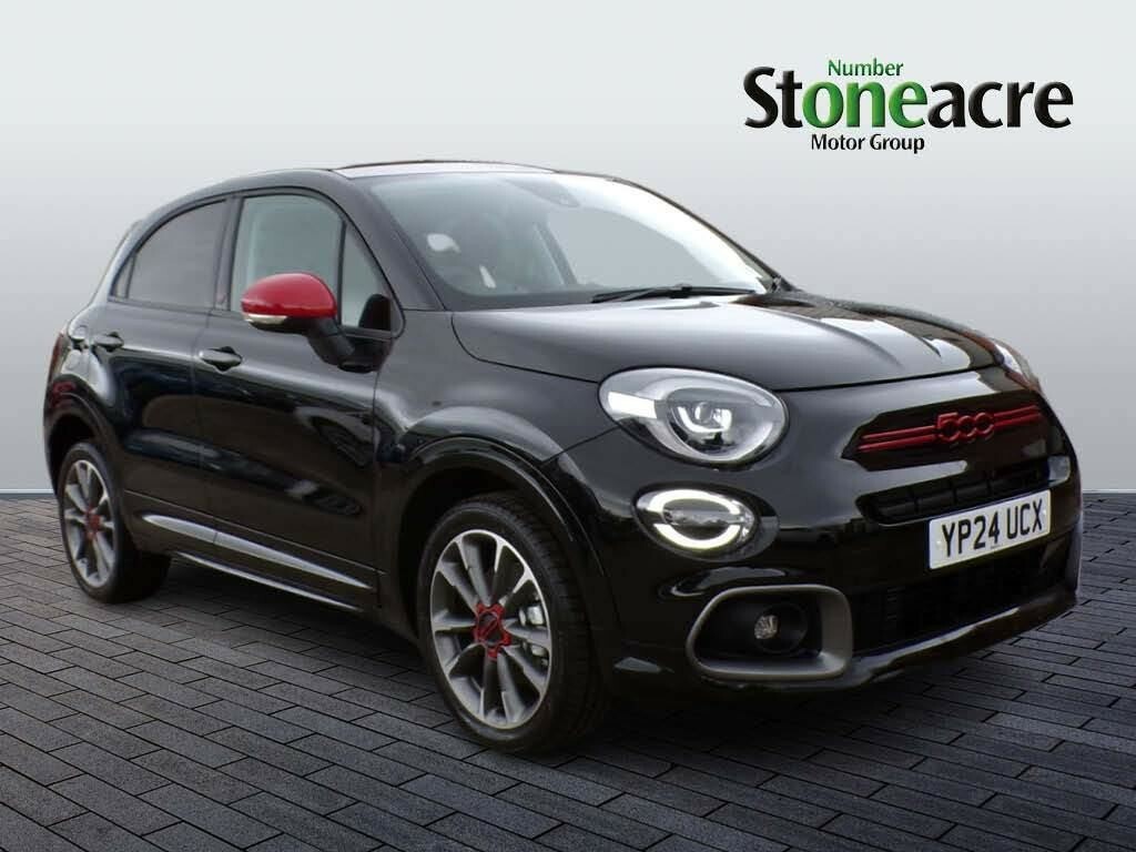 Compare Fiat 500x Dolcevita 1.5 Firefly Turbo Mhev Red Dct Euro 6 Ss YP24UCX Black
