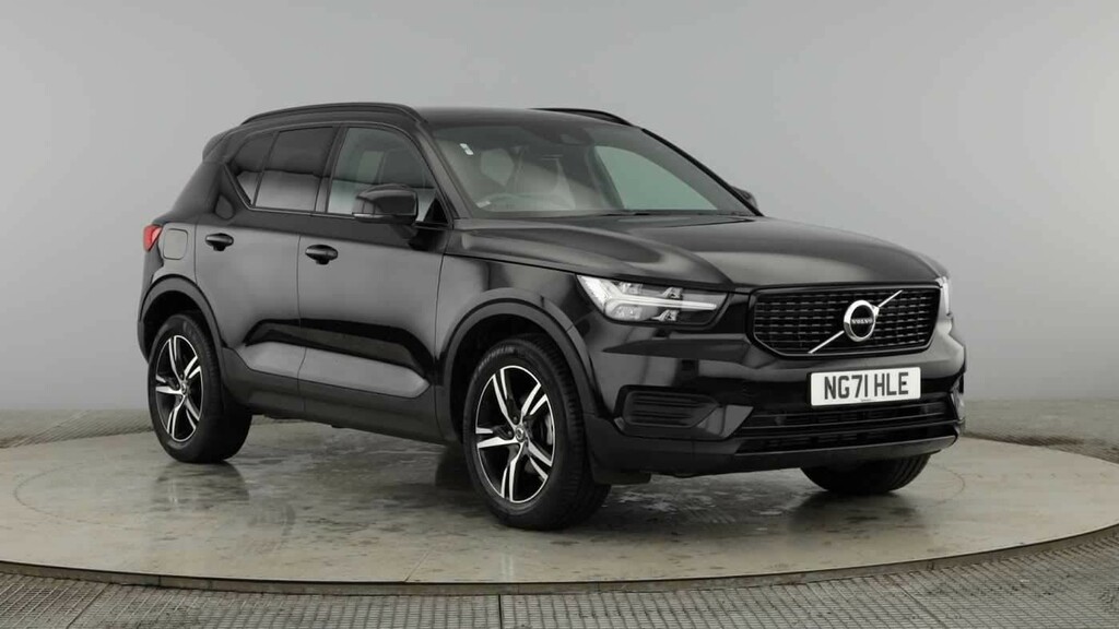 Compare Volvo XC40 Suv NG71HLE Black