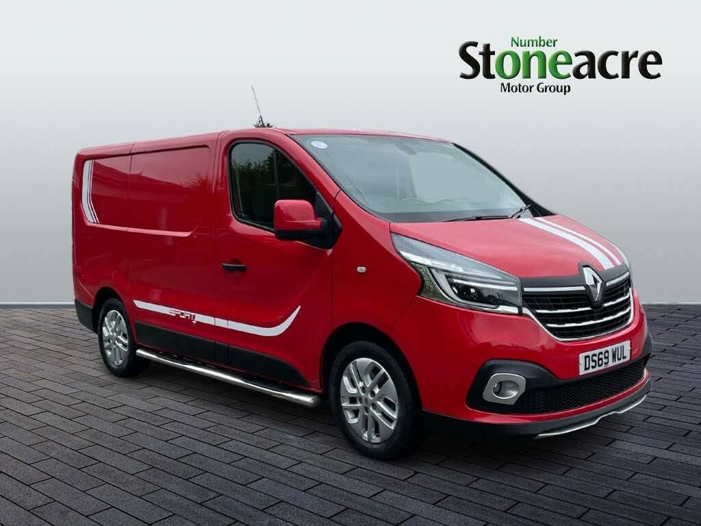 Compare Renault Trafic 2.0 Dci Energy 28 Sport Nav Swb Standard Roof Euro DS69WUL Red