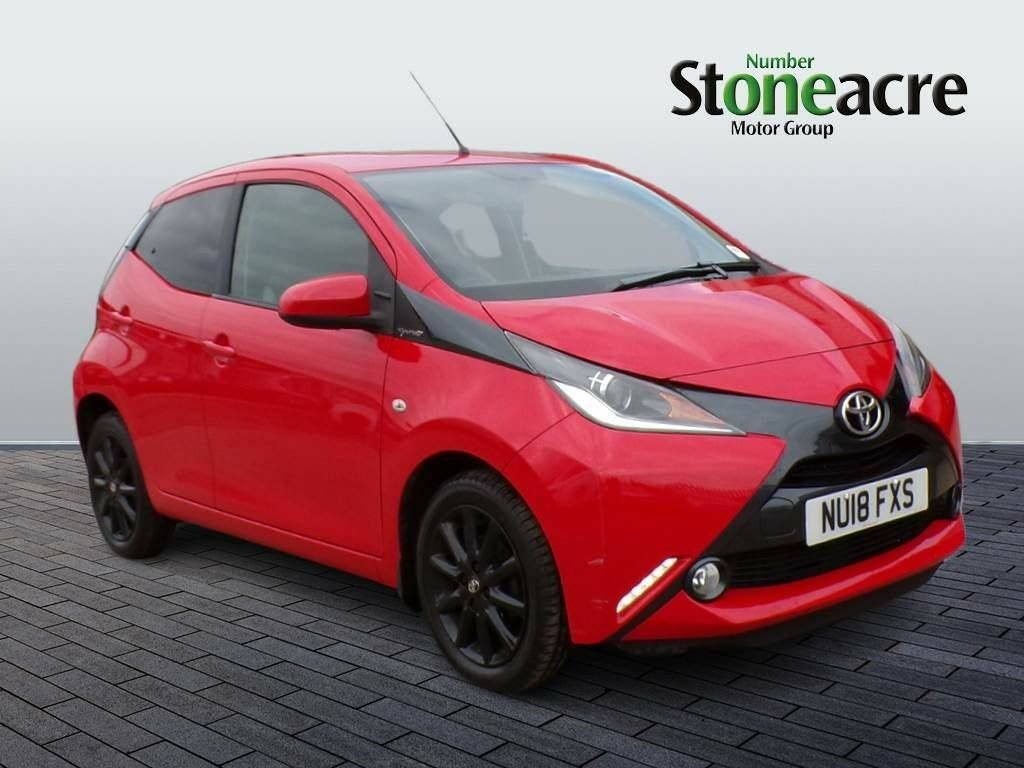 Compare Toyota Aygo 1.0 Vvt-i X-style X-shift Euro 6 NU18FXS Red