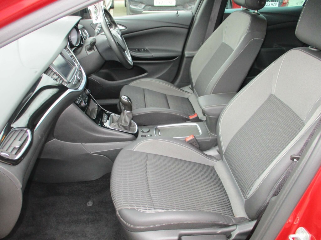 Used 2021 Vauxhall Astra HT71DME 1.2 Turbo 145 Griffin Edition on ...