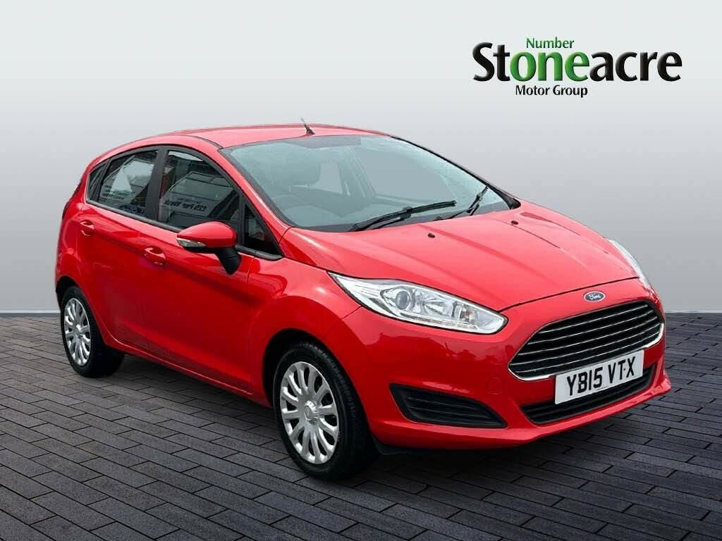 Compare Ford Fiesta 1.25 Style Euro 6 YB15VTX Red
