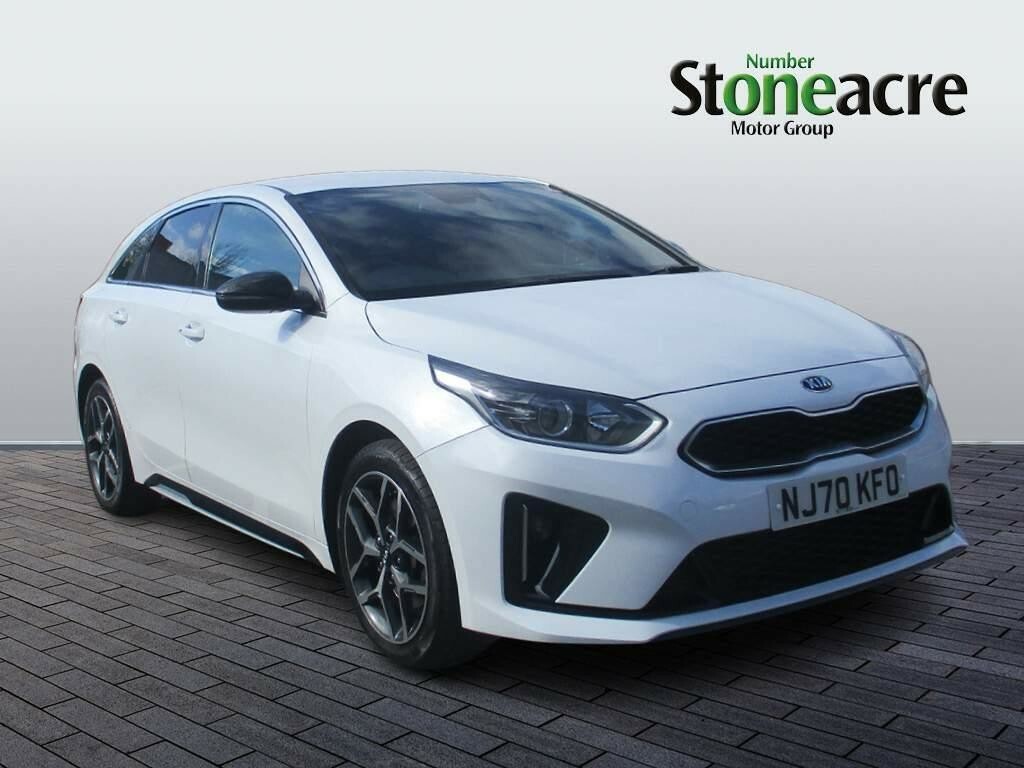 Compare Kia Proceed 1.6 Crdi Gt-line Shooting Brake Dct Euro 6 Ss V24CEL White