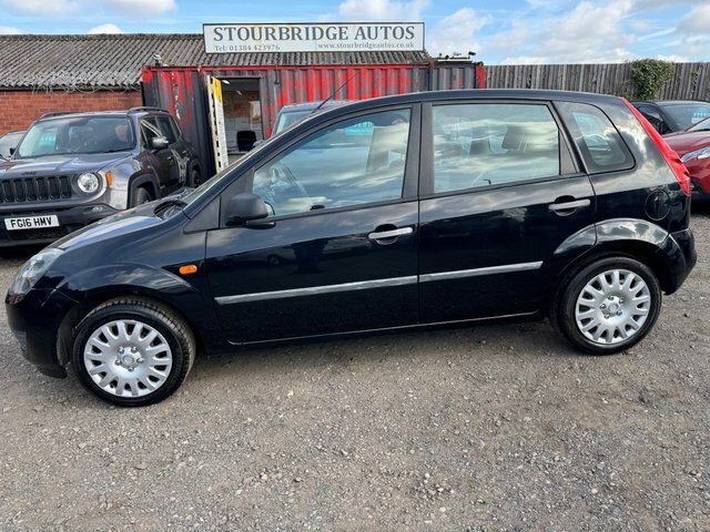 Compare Ford Fiesta 1.2 Style Climate 16V NG57LLX Black