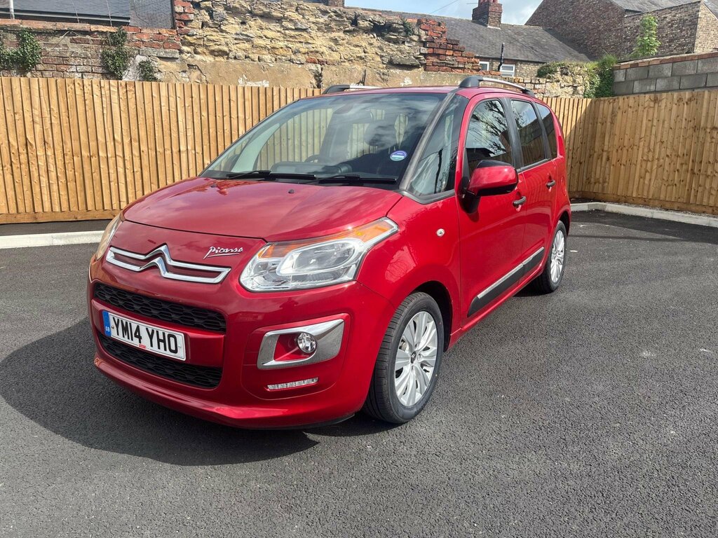 Compare Citroen C3 Picasso 1.6 Hdi Exclusive Euro 5 YM14YHO Red