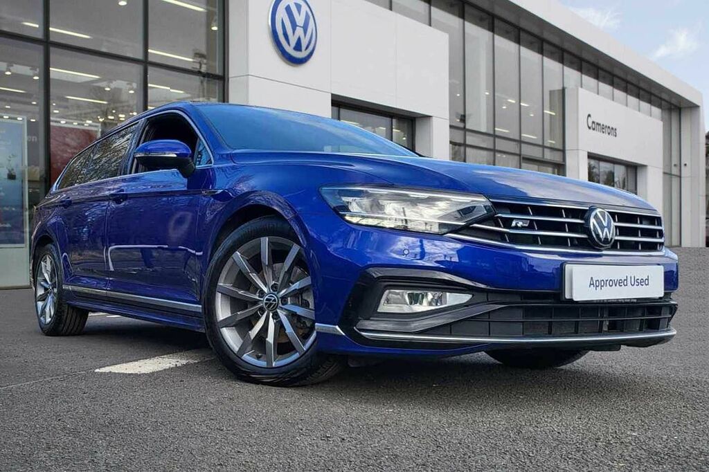 Compare Volkswagen Passat Mk8 Facelift Est 2.0Tdi 150 R-line Factory Tow Ba ST23ZKB Blue