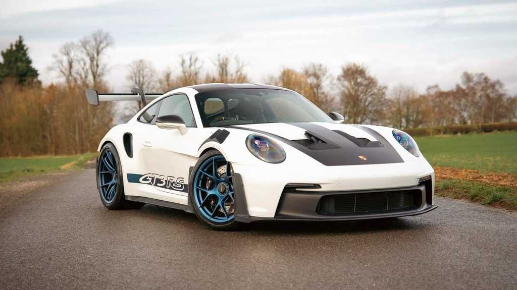 Compare Porsche 911 Gt3 Rs S-a M2GPT White