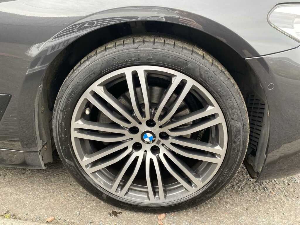 BMW 5 Series 520D Xdrive M Sport Grey #1