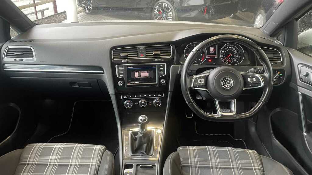 Compare Volkswagen Golf 2.0 Tdi Gtd Nav YH17ZVS White