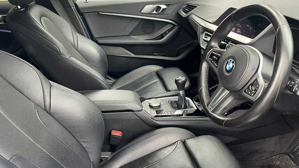 Compare BMW 1 Series 118I 136 M Sport YD21RCP Red